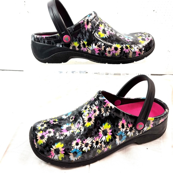 Anywear Shoes - Anywear Slip Resistant 10 Floral Women's Clogs